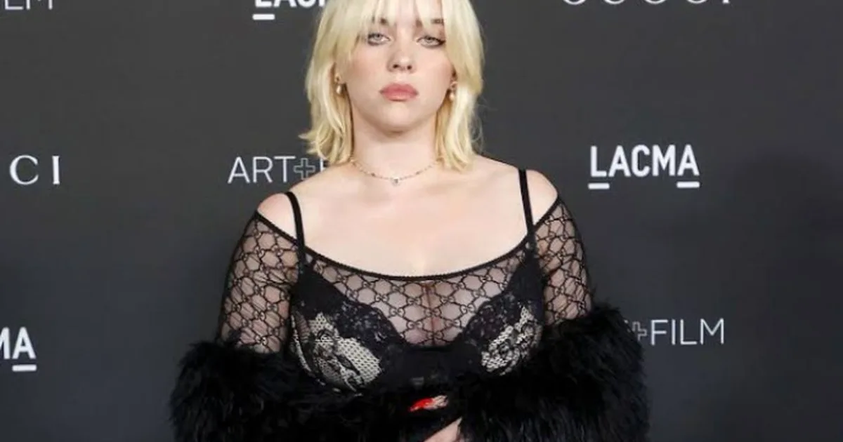 billie eilish boob size