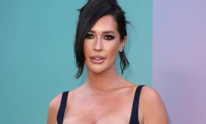 Avery Woods Net Worth